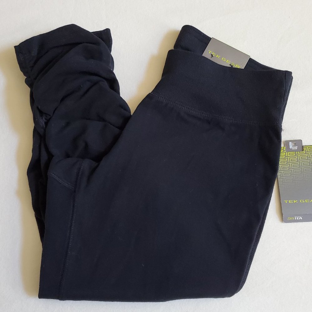 NWT Tek Gear Activewear Black Ruched Capri Leggings Pants Size Small